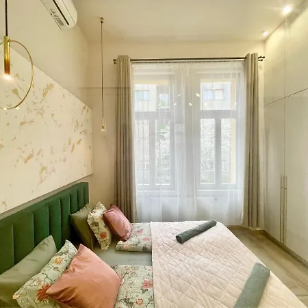 Logodi Castle Hill I 1 Free Parking I Self Check-in *