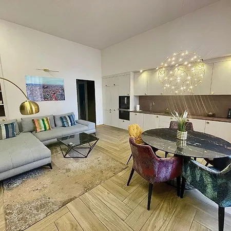 Logodi Castle Hill I 1 Free Parking I Self Check-in