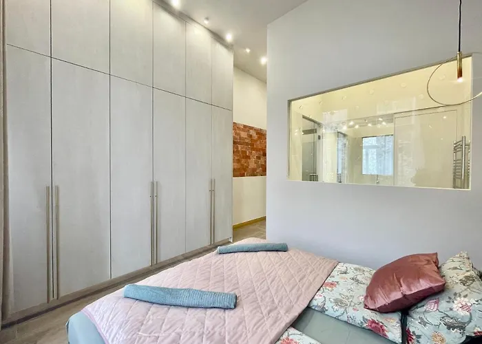 Logodi Castle Hill Apartment I Free Parking I Self Check-In *